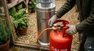 A diagram showing the effective circulation of warm air from a propane greenhouse heater to prevent cold spots in a glasshouse.